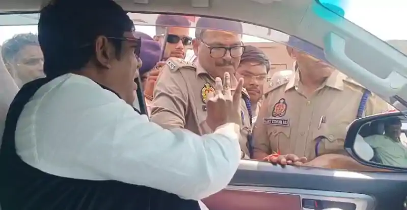 जौनपुर जा रहे मुकेश सहनी को पुलिस ने रोका, सहनी ने राज्य सरकार पर लगाये आरोप