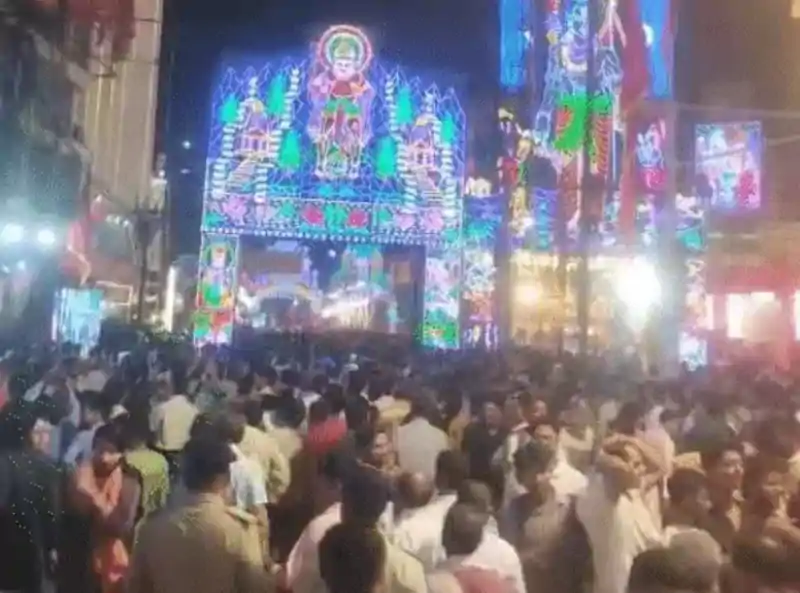 पटना में 52 शोभायात्राओं का संगम, डाक बंगला चौराहा बना भव्य आस्था का केंद्र बिहार