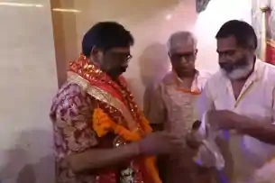 रामनवमी पर पत्नी संग तपोवन मंदिर पहुंचे CM हेमंत सोरेन, प्रदेशवासियों के लिए की प्रार्थना 