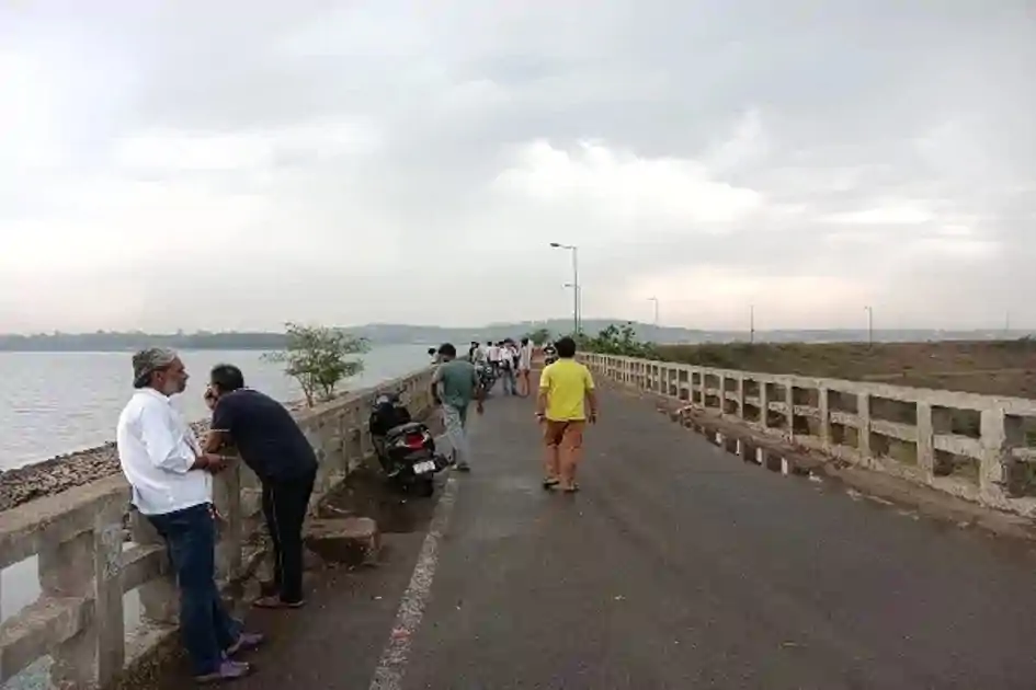 धुर्वा डैम में युवक के डूबने की आशंका, तलाश में जुटी पुलिस और NDRF की टीम