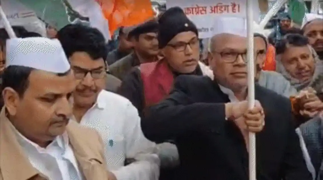 कांग्रेस के स्थापना दिवस पर पार्टी नेताओं ने निकाली पदयात्रा, 5 जनवरी से 'मनरेगा बचाओ अभियान