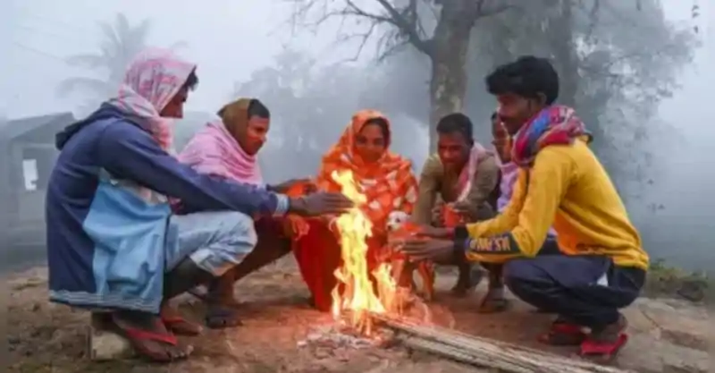 बिहार में शीतलहर का कहर: 32 जिलों में कोल्ड डे, गया का पारा 5.4 डिग्री पर लुढ़का आग