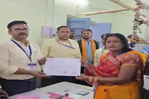 धनबाद : वार्ड 37 में गुड़िया देवी की शानदार जीत, 1172 वोटों से शम्पत देवी को हराया 