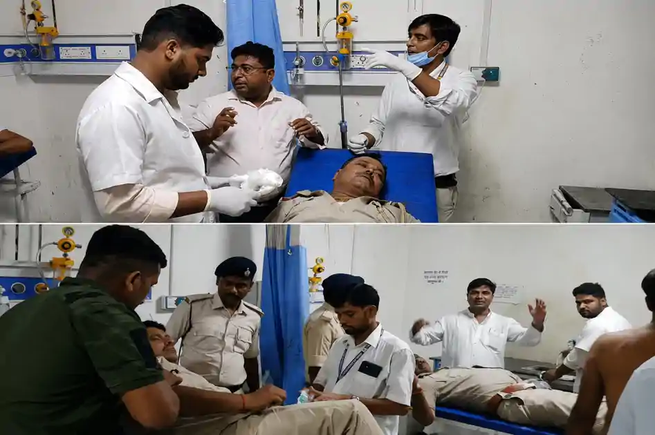 आक्रोशित लोगों ने पुलिस टीम पर किया हमला, कई घायल, वाहन भी क्षतिग्रस्त, तीन थानों की पुलिस फोर्स तैनात