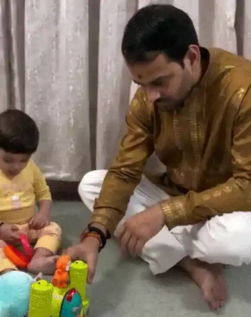 तेजप्रताप का इमोशनल वीडियो वायरल, भतीजे संग दिखी खास बॉन्डिंग, खिलौनों से खेलते दिखे