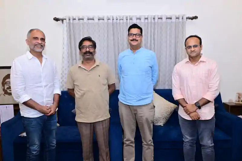 CM हेमन्त सोरेन ने अजीम प्रेमजी फाउंडेशन के प्रतिनिधियों से की चर्चा, शिक्षा और स्वास्थ्य ढांचे को मजबूत करने पर जोर CM हेमन्त सोरेन ने अजीम प्रेमजी फाउंडेशन के प्रतिनिधियों से की चर्चा, शिक्षा और स्वास्थ्य ढांचे को मजबूत करने पर जोर