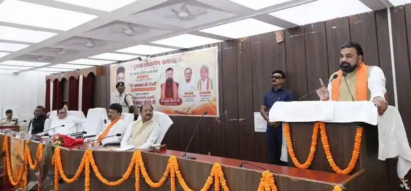 'सत्ता में बैठा व्यक्ति जाति से चिपका रहेगा तो..' भ्रष्टाचार और अपराध पर सीएम की सख्त चेतावनी, अपराधियों की जाति पर ये बोले 'सत्ता में बैठा व्यक्ति जाति से चिपका रहेगा तो..' भ्रष्टाचार और अपराध पर सीएम की सख्त चेतावनी, अपराधियों की जाति पर ये बोले