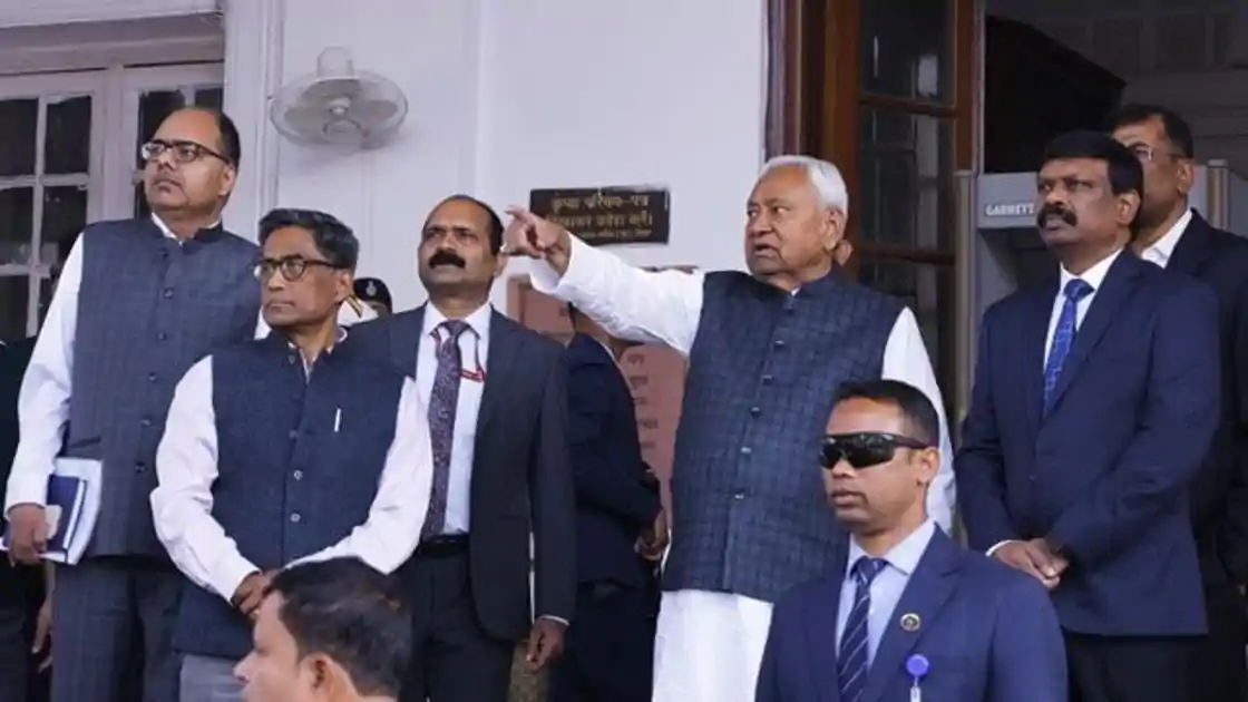 अचानक सचिवालय पहुंच गए नीतीश कुमार, अधिकारियों में मचा हड़कंप, बोले- समय से दफ्तर आएं