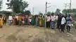 धरना जारी, ग्रामीण बोले-सांसद महोदय कब पहुंचेंगे, अब आर-पार की लड़ाई होगी-jaari raha dharna, gramin bole-sansad mahoday kab pahunchenge, ab r-par ki ladai hogi