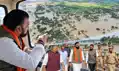 मुख्यमंत्री ने बाढ़ प्रभावित क्षेत्रों का किया हवाई सर्वेक्षण, गंडक नदी के बढ़े हुए जलस्तर का किया निरीक्षण