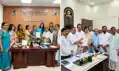 दो आयोग के अध्यक्ष से मिला राजद प्रतिनिधिमंडल, सीएम पर कार्रवाई की मांग