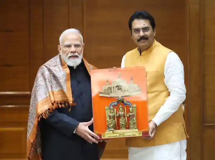 प्रधानमंत्री नरेंद्र मोदी से मिले बिहार भाजपा अध्यक्ष संजय सरावगी, 'पुनौरा धाम' की तस्वीर वाला मोमेंटो दिया उपहार ‎