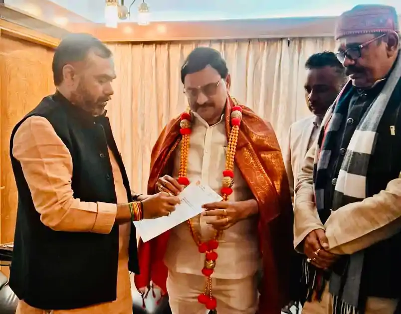 कुमार अमित ने उठाया बोकारो के औद्योगिक और स्वास्थ्य विकास का मुद्दा, केंद्रीय मंत्री को सौंपा ज्ञापन