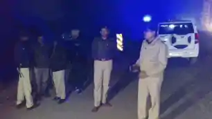 बोकारो : पुपुनकी में पुलिस पर पथराव, एक जवान घायल, तीन गिरफ्तार 