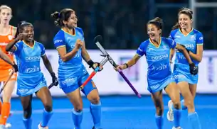 जर्मनी के लिए रवाना हुई भारतीय महिला हॉकी टीम जर्मनी के लिए रवाना हुई भारतीय महिला हॉकी टीम
