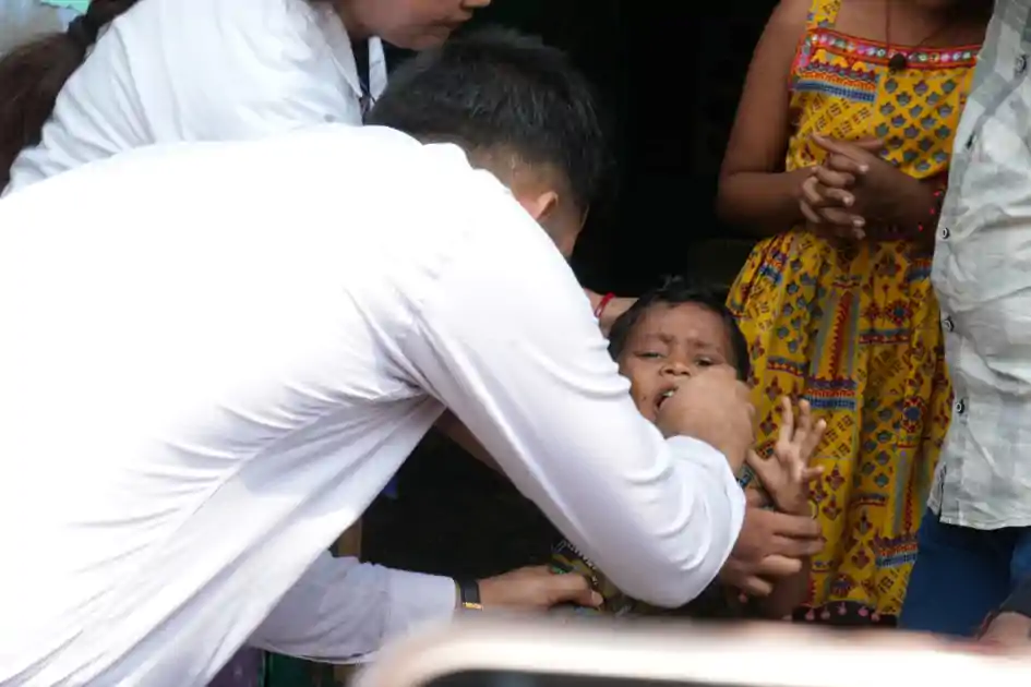 1600 बूथों के बाद अब घर-घर दस्तक, पलामू में पल्स पोलियो अभियान ने पकड़ी रफ्तार