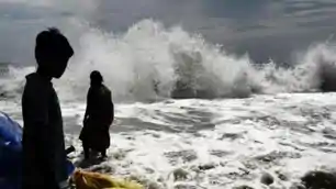 चक्रवात ‘मोंथा’ ने मचाया कोहराम, अगले 3 घंटे में इस स्थिति में पहुंचेगा चक्रवाती तूफान, रेड अलर्ट जारी