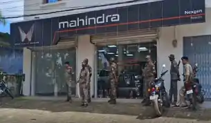 लोहरदगा : जमीन घोटाला मामले में नेक्सजेन महिंद्रा शोरूम पर एसीबी की छापेमारी 