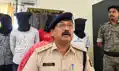 अपनों ने ही दिया धोखा! अंडा कारोबारी के चालक से लूटकांड में लाइनर समेत 6 गिरफ्तार, चाकू व नगदी बरामद