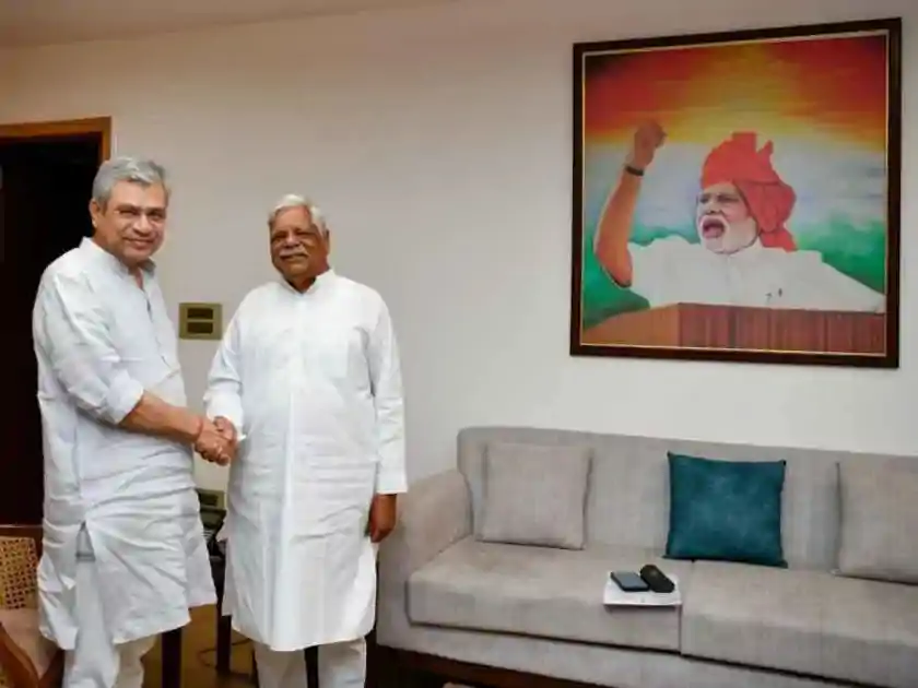 रेल कनेक्टिविटी में सुधार की मांग को लेकर केंद्रीय रेल मंत्री से मिले पलामू सांसद, राजधानी एक्सप्रेस की फ्रीक्वेंसी बढ़ाने का किया आग्रह