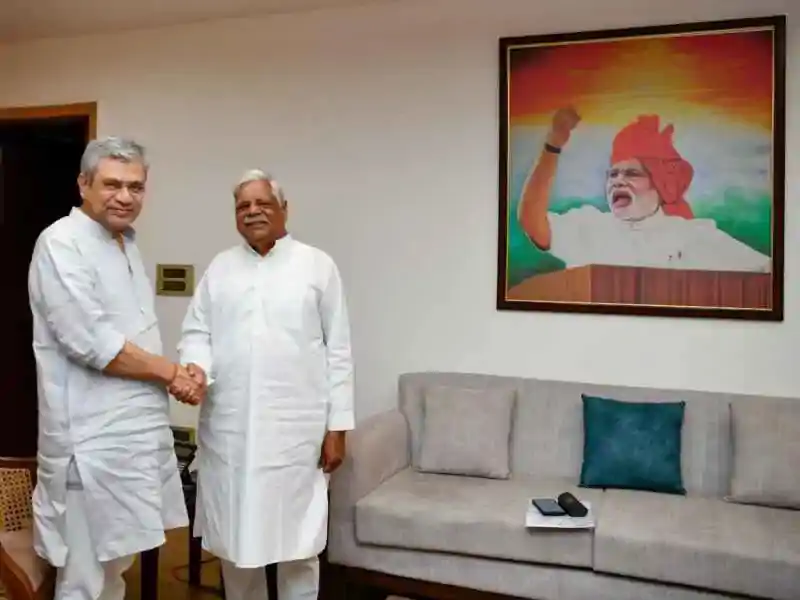 रेल कनेक्टिविटी में सुधार की मांग को लेकर केंद्रीय रेल मंत्री से मिले पलामू सांसद, राजधानी एक्सप्रेस की फ्रीक्वेंसी बढ़ाने का किया आग्रह