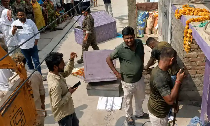 जस्सी हत्याकांड: प्रशासन की बडी कार्रवाई, मामले में फरार 5 आरोपियों के घर कुर्की-जब्ती जस्सी हत्याकांड: प्रशासन की बडी कार्रवाई, मामले में फरार 5 आरोपियों के घर कुर्की-जब्ती