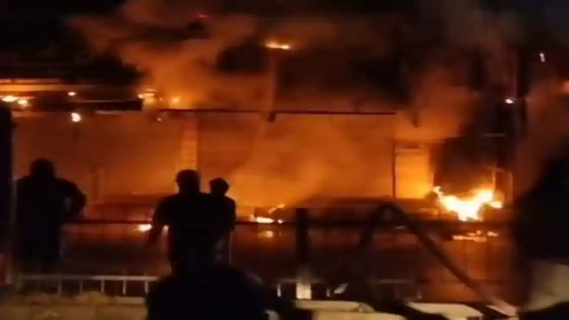 रांची के दवा दुकान में देर रात लगी भीषण आ*ग, लाखों की दवाइयां जलकर ख़ाक 