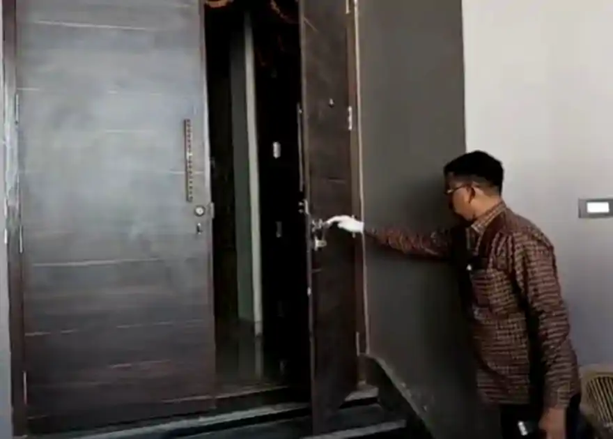 पटना में डॉक्टर के घर बड़ी डकैती, हथियारबंद बदमाशों ने परिवार को बंधक बनाकर लाखों लूटे