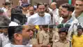 बांकीपुर उपचुनाव: EVM बदलने पर बवाल, पहुंचे प्रशांत किशोर, PK की SP से बहस