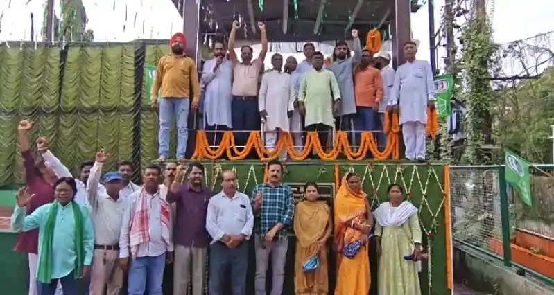 हूल दिवस के मौके पर भव्य कार्यक्रम आयोजित, शहीदों को अर्पित की गयी श्रद्धांजलि हूल दिवस के मौके पर भव्य कार्यक्रम आयोजित, शहीदों को अर्पित की गयी श्रद्धांजलि