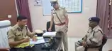 पुलिस उप-महानिरीक्षक ने किया थाने का निरीक्षण, देखी फाइलें, दिए निर्देश