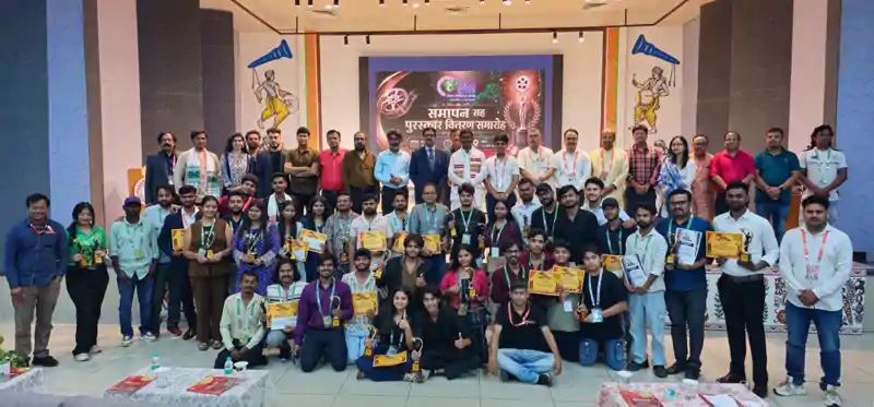 चित्रपट झारखंड फिल्म फेस्टिवल में स्थानीय कलाकारों ने दिखाया दम चित्रपट झारखंड फिल्म फेस्टिवल में स्थानीय कलाकारों ने दिखाया दम