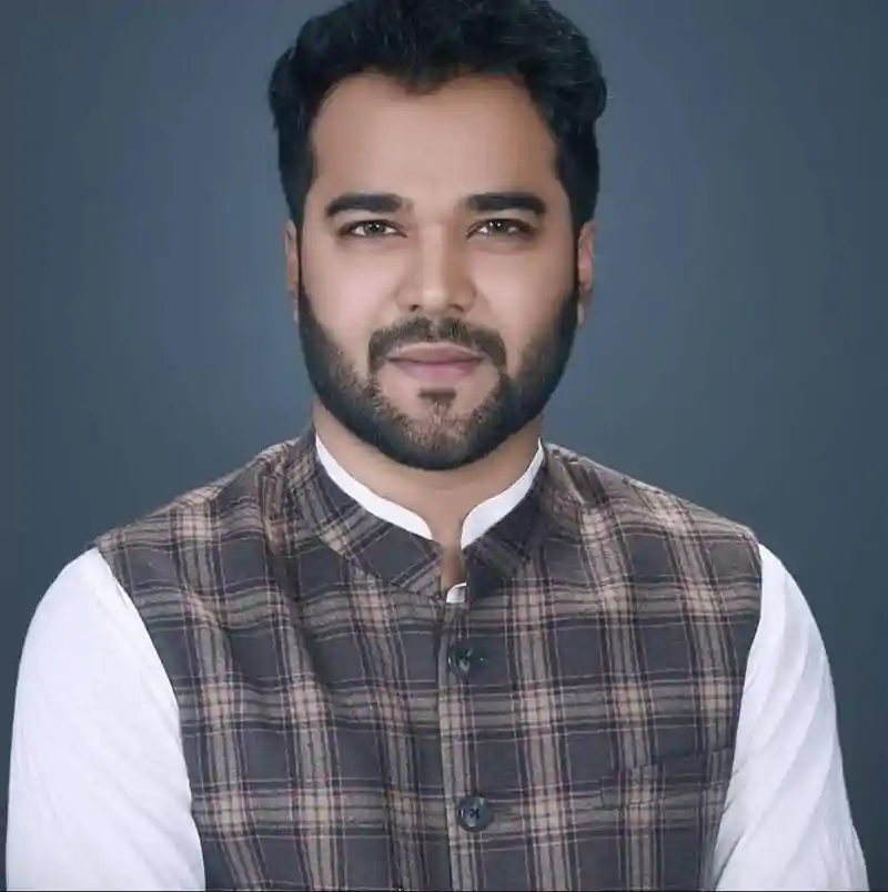 मोकामा से जन सुराज के प्रत्याशी प्रियदर्शी पीयूष के काफिले पर हमला, एक की मौ'त, कैंडिडेट बोला- घेरकर लाठी-डंडे बरसाए Mokama