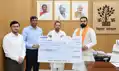BMSICLने 30 करोड़ का चेक मुख्यमंत्री राहत कोष के लिए मुख्यमंत्री को सौंपा, सम्राट ने जताया आभार