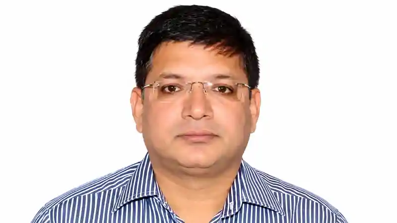 बिहार के वित्तीय संकट में 'संकटमोचक' बने आईएएस विनय कुमार बिहार के वित्तीय संकट में 'संकटमोचक' बने आईएएस विनय कुमार