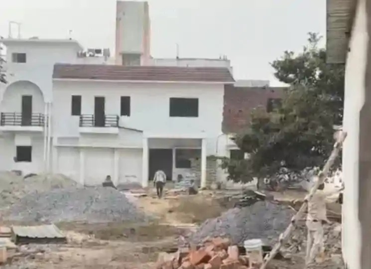 महुआ बाग नहीं, खरमास के बाद इस बंगले में शिफ्ट होगा लालू परिवार, जोर-शोर से चल रही तैयार, दिन-रात मजदूर कर रहे काम