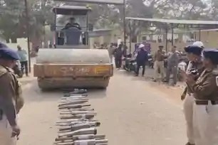 ध्वनि प्रदूषण पर ट्रैफिक पुलिस का कड़ा प्रहार, 600 से अधिक अवैध हॉर्न-साइलेंसर किये गये नष्ट