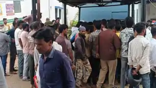 एक झटके में उजड़ गया परिवार! गर्भवती पत्नी समेत पति की सड़क हादसे में मौत