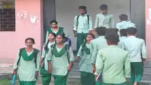 बच्चे हाज़िर, शिक्षक नदारद! बोकारो के इस सरकारी स्कूल से सामने आई चिंताजनक तस्वीर
