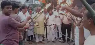 स्वास्थ्य मंत्री के इस्तीफे की मांग को लेकर सड़कों पर उतरे भाजपा कार्यकर्ता  