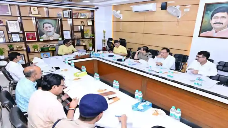 उम्रकैद भुगत रहे 26 बंदियों को मिली राहत, सजा पुनरीक्षण पर्षद का बड़ा निर्णय उम्रकैद भुगत रहे 26 बंदियों को मिली राहत, सजा पुनरीक्षण पर्षद का बड़ा निर्णय