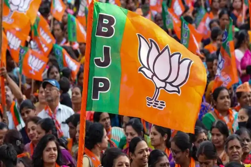 बंगाल चुनाव 2026 : भाजपा ने मैनागुड़ी सीट पर बदला उम्मीदवार, चौथी सूची में 13 उम्मीदवारों की घोषणा बंगाल चुनाव 2026 : भाजपा ने मैनागुड़ी सीट पर बदला उम्मीदवार, चौथी सूची में 13 उम्मीदवारों की घोषणा