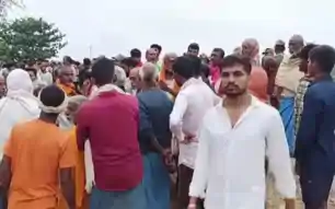 दुलारचंद की शव यात्रा में गोलीबारी, उग्र भीड़ ने की पत्थरबाजी, हुआ बवाल