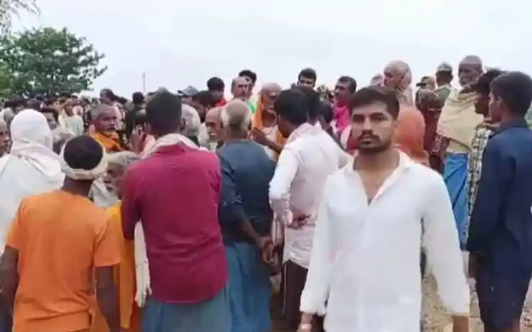 दुलारचंद की शव यात्रा में गोलीबारी, उग्र भीड़ ने की पत्थरबाजी, हुआ बवाल