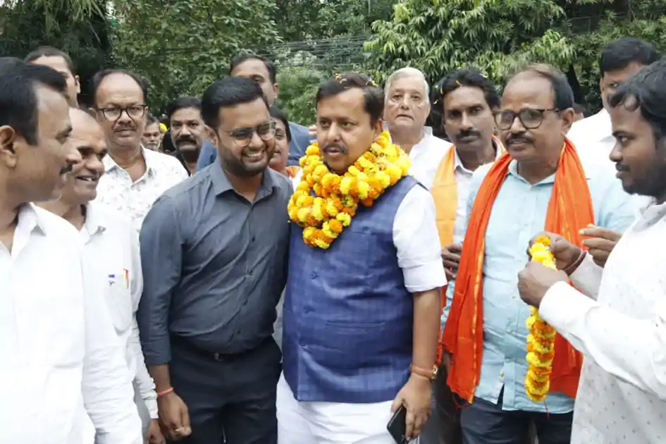 भाजपा सरकार ने धरातल पर काम कर दिखाया, जबकि विपक्ष आज भी जुमलों के सहारे राजनीति कर रहा है