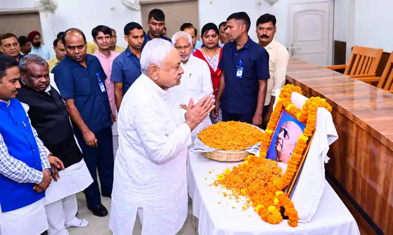 सरदार पटेल देश की एकता और अखंडता के पर्याय : नीतीश कुमार सरदार पटेल देश की एकता और अखंडता के पर्याय : नीतीश कुमार